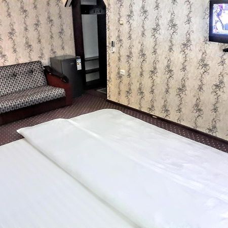 Manzur Apartment Fergana Exterior photo